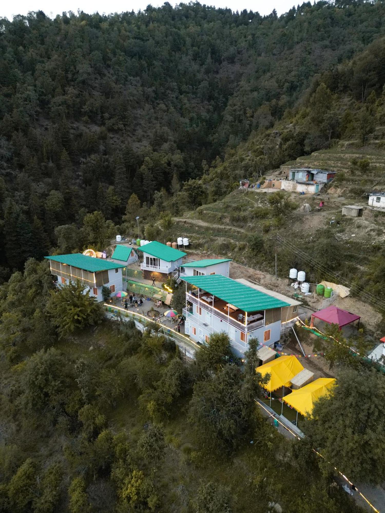 The Rare One'S Mukteshwar - Resort & Cafe Exteriér fotografie